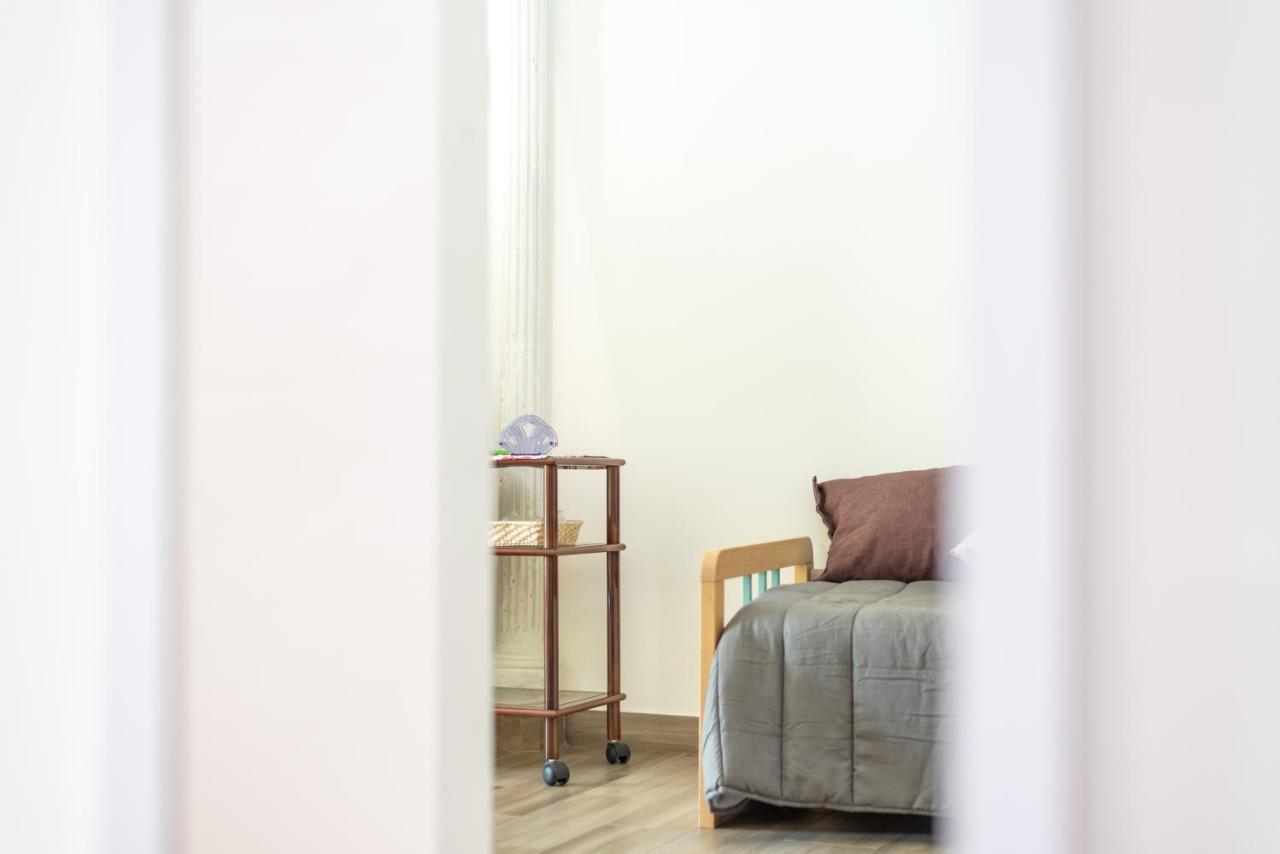 Apartment Mag Little